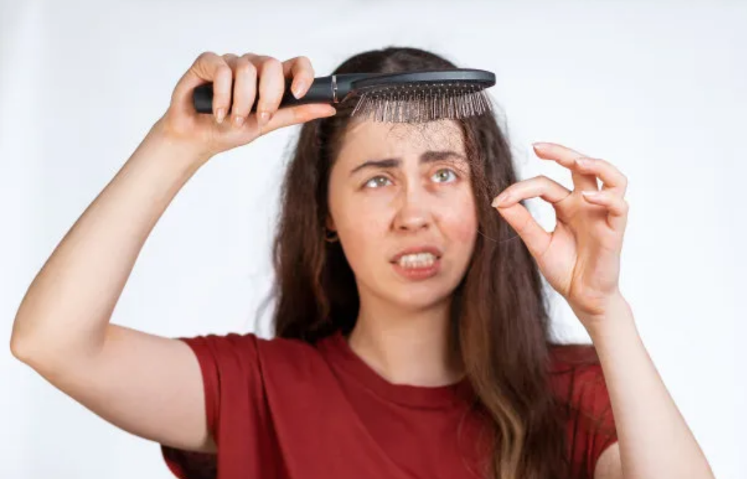 女性掉发因为更年期？剖析现象与原因